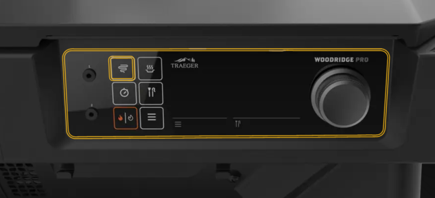 Traeger FreeFlow Firepot + Super Smoke håller röken frösch över maten som säkrar högsta möjliga kvalitén.