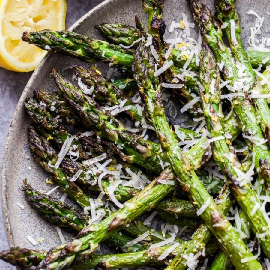 Grillad Sparris med Citron och Parmesan