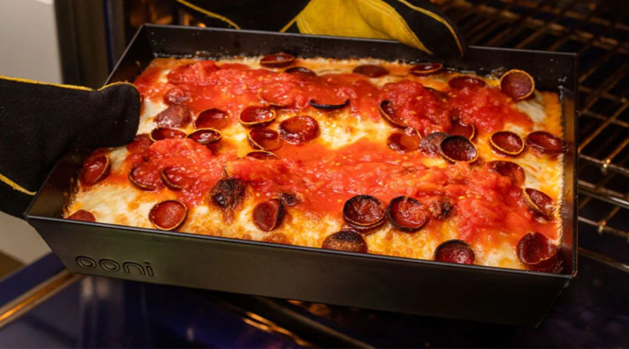 Detroit style-pizza